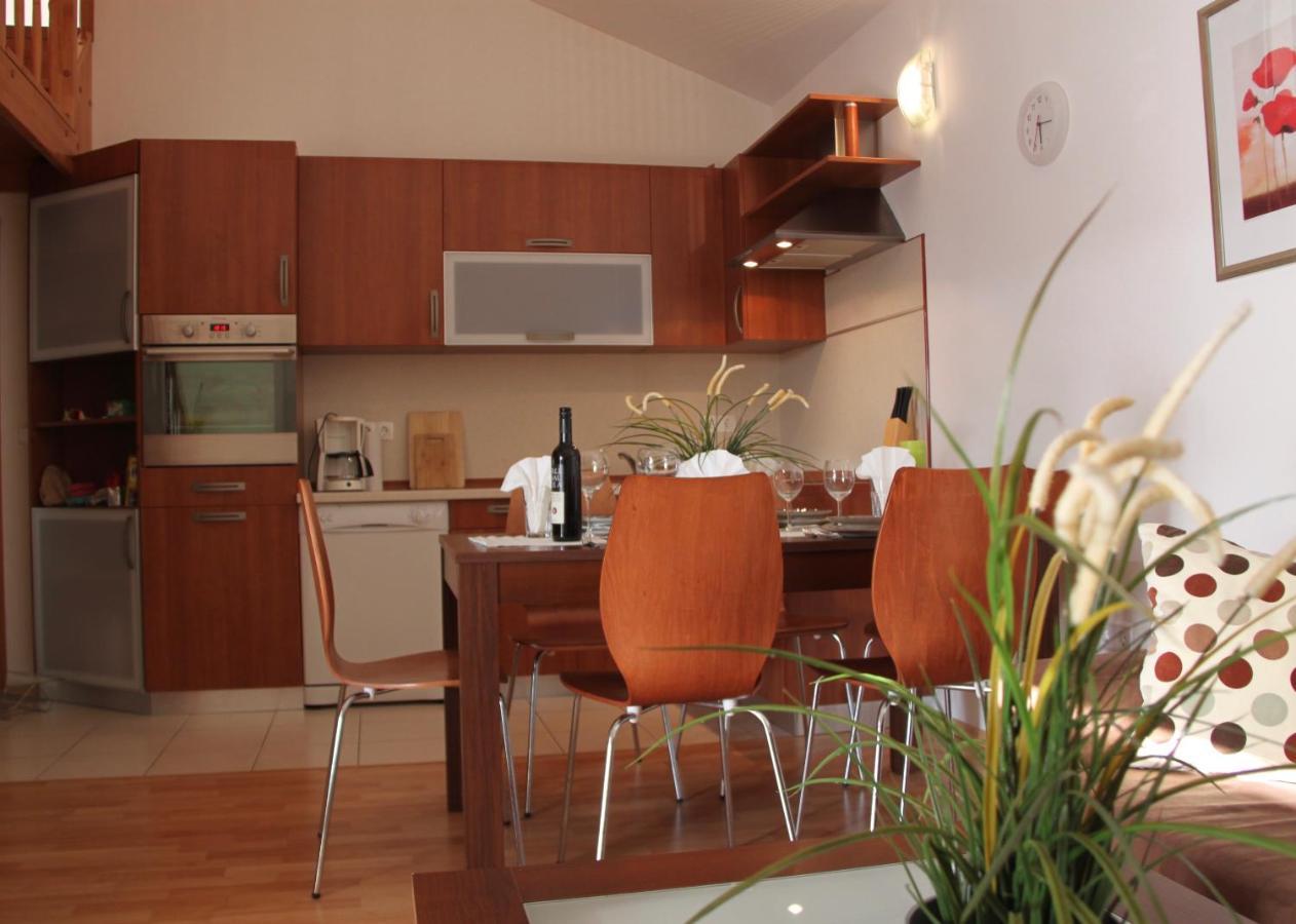 Gallery Apartman Nada Zaboric Exterior photo